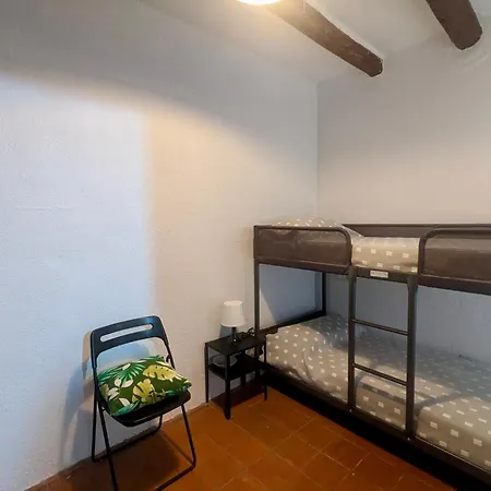 Casa Dentro Del Castillo De